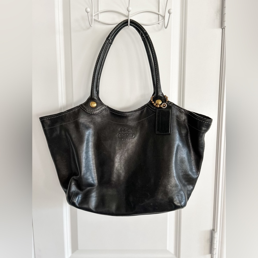 Coach Bleecker Black Leather Large Handbag Tatterall Interior Zip Closure #12412